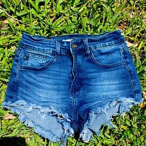 kancan Raw Hem Booty Shorts Dark Wash 5 Pocket Jean Shorts Size 3/25
